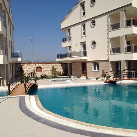 Babylon Poolside Villas